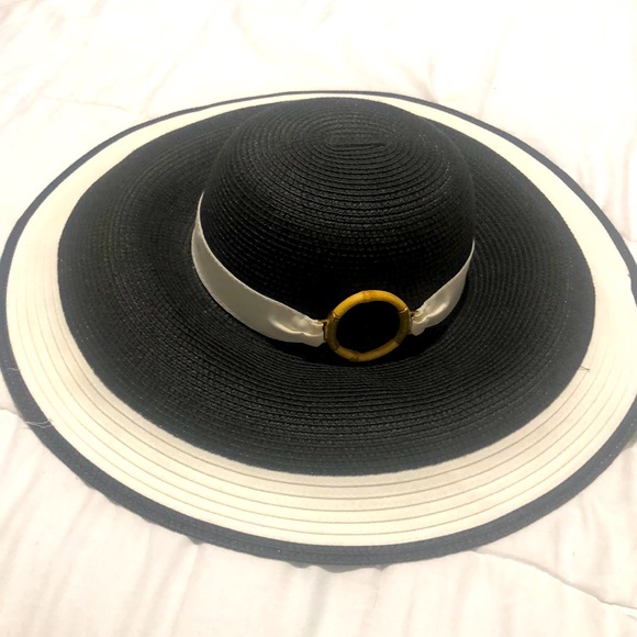 Ralph Lauren Accessories - Ralph Lauren Beach Floppy Hat Black and White Med